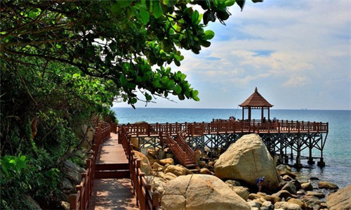 南昌高铁附近有什么景点（南昌高铁附近有什么景点吗）